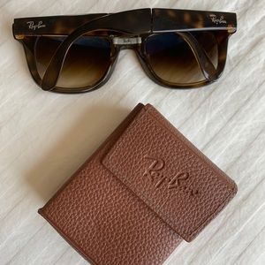 Ray-Ban Wayfarer Folding Tortoise Sunglasses